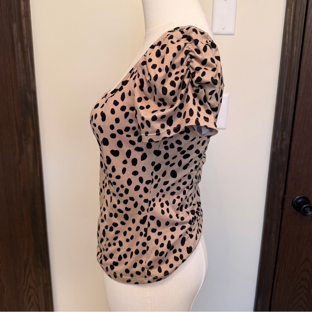 Lulus Ruched Short Sleeve Square Neck Fitted Animal Print Top - Picture 2 of 4